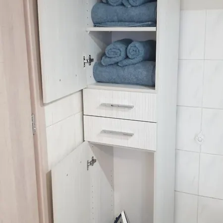 House Amongst Vólos